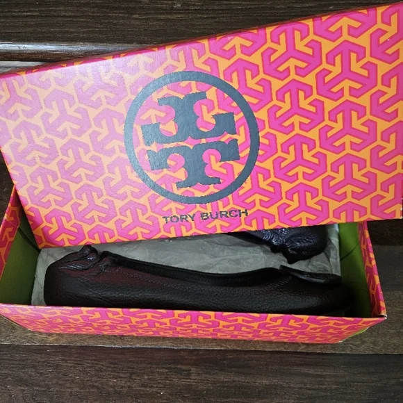 Tory Burch Navy Reva Tumbled Leather Ballet Flats - Picture 7 of 7